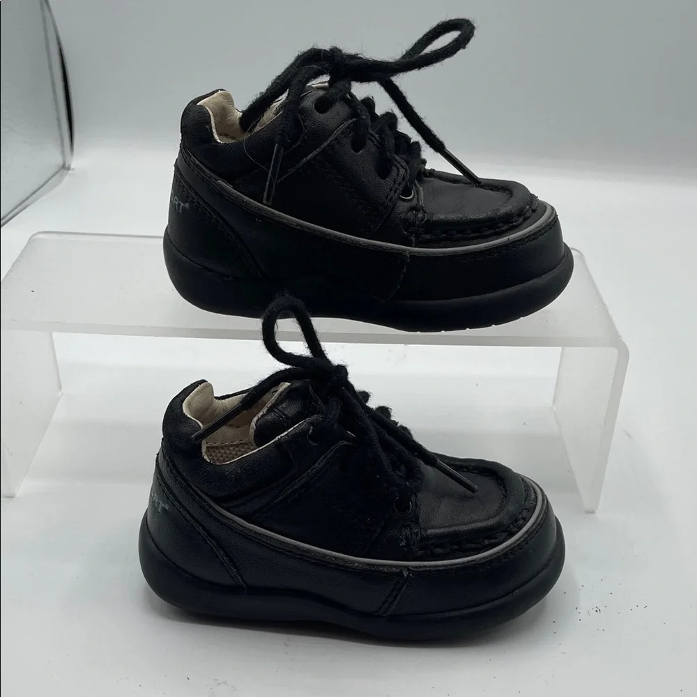 Rockport Kids Black lace-up black shoes size 3.5